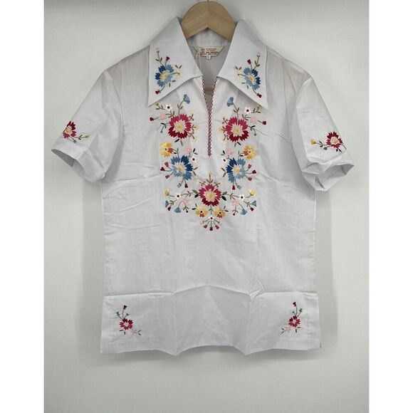 NEW Vintage Daffodil Hand Embroidered Size Large Blouse China Floral Elegant - Picture 1 of 9